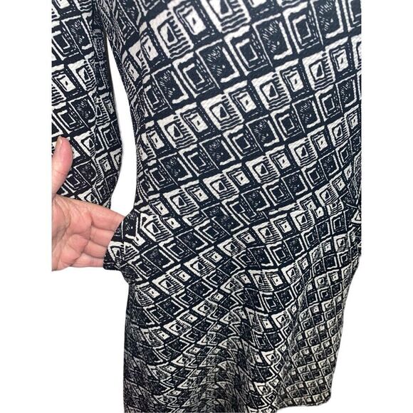 41 Hawthorne Women's Black White Geometric Pattern Skater Dress Medium - Picture 3 of 6